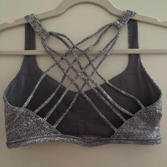 Lululemon Free to Be Bra - Picture 3 of 3